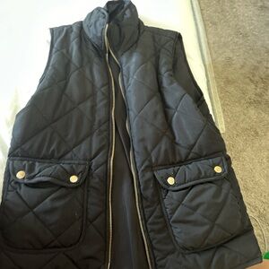 Black puffer vest great condition Francesca’s